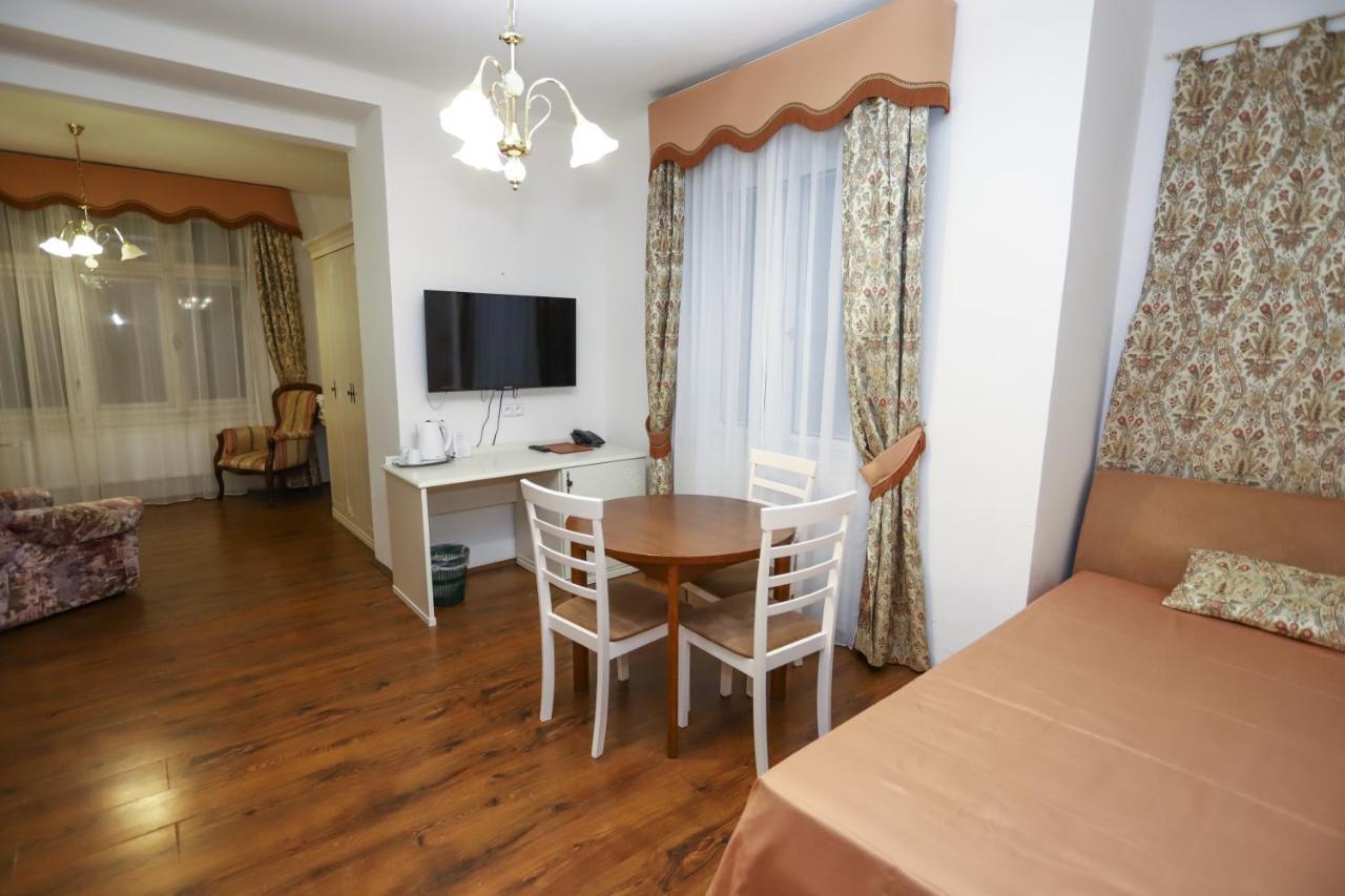 Zlaty Sloup Karlovy Vary Exterior foto