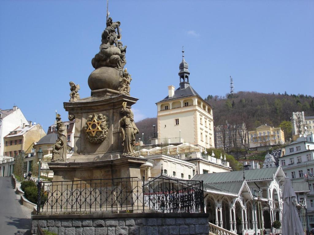 Zlaty Sloup Karlovy Vary Exterior foto